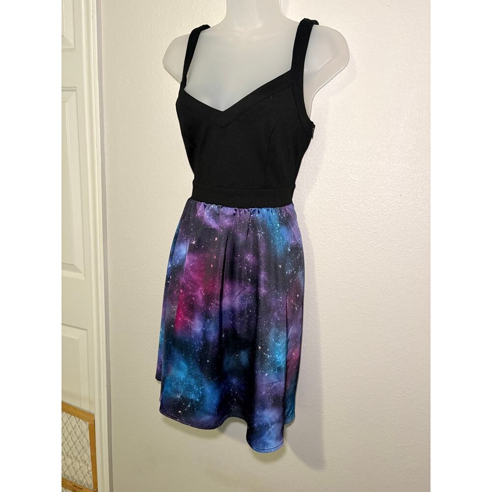 Hot Topic Galaxy Space Print Dress with Pockets Size Medium Side Zip - Picture 3 of 8